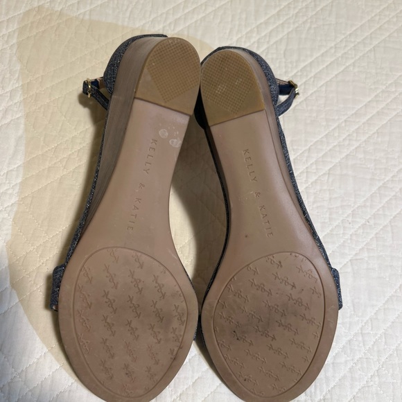 Kelly & Katie Wedge Ankle Strap Sandal, Size 9 - Picture 5 of 5